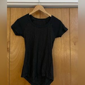 Lululemon Striped Black & Grey Short Sleeve Top Size 4